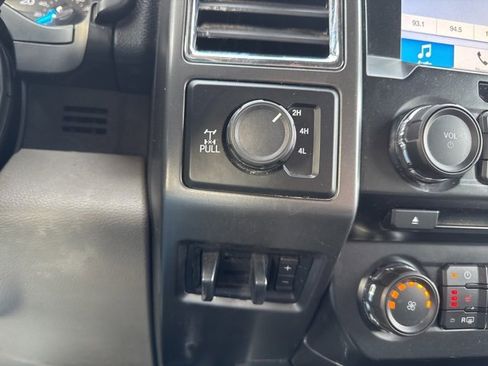 Used 2017 Ford F250 XLT w/ XLT Premium Package image 20