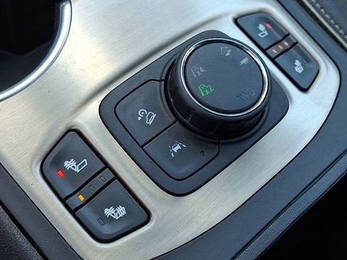 Used 2019 GMC Terrain Denali w/ Driver Alert Package II AWD/4WD image 25
