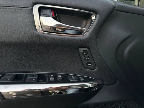 Used 2016 Toyota Avalon Limited FWD image 47