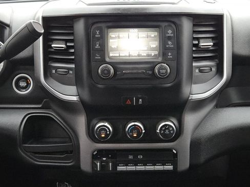 Used 2024 RAM 3500 SLT w/ Quick Order Package 2YG SLT AWD/4WD image 12