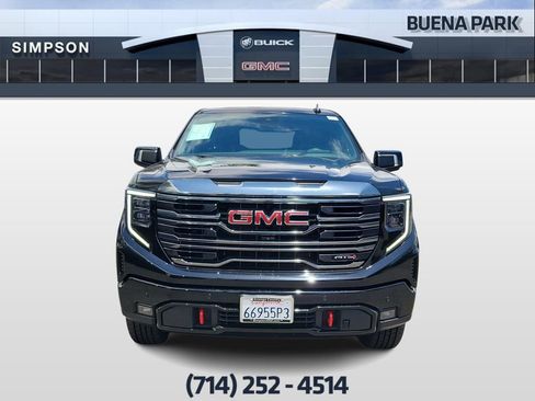 Used 2023 GMC Sierra 1500 AT4 w/ AT4 Premium Package AWD/4WD image 3