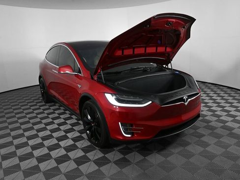 Used 2016 Tesla Model X Performance image 31