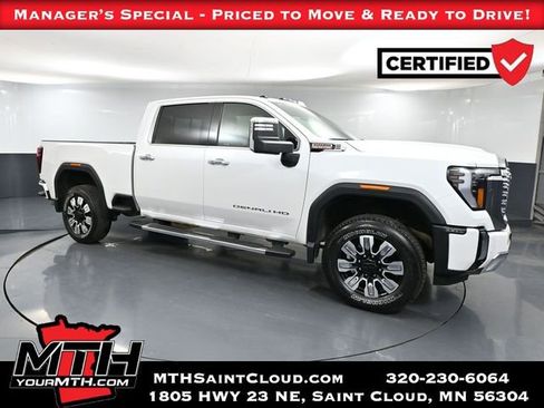 Used 2025 GMC Sierra 3500 Denali image 1