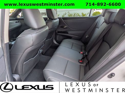 Used 2025 Lexus ES 300h w/ Premium Package FWD image 14
