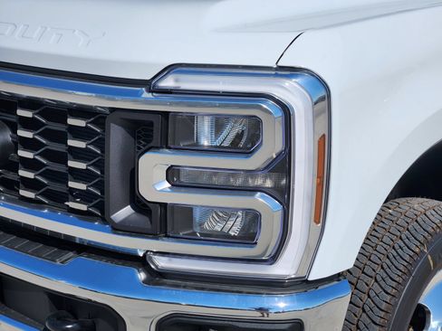 New 2026 Ford F350 Lariat w/ Lariat Premium Package AWD/4WD image 9