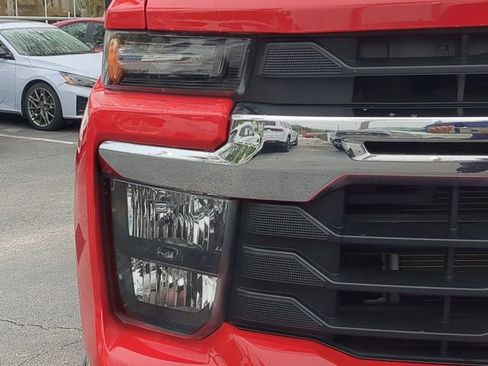 Used 2024 Chevrolet Silverado 2500 LT w/ Safety Package image 10