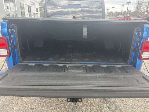 Used 2021 Jeep Gladiator Sport AWD/4WD image 31