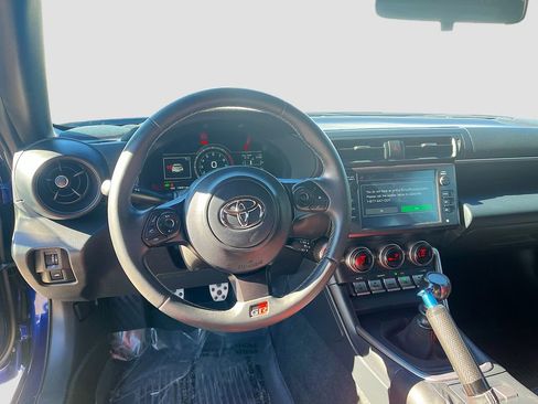 Used 2024 Toyota GR86 Premium image 21
