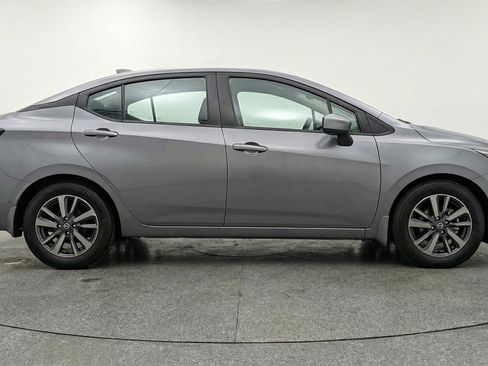 Used 2025 Nissan Versa SV FWD image 11
