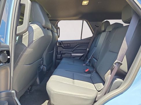 Used 2025 Toyota 4Runner TRD Off-Road Premium w/ Tow Technology Package AWD/4WD image 15
