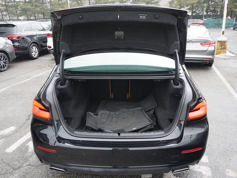 Used 2023 BMW 540i xDrive w/ Premium Package image 23