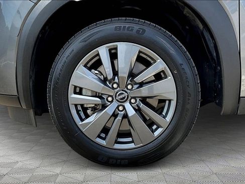 Used 2024 Nissan Pathfinder SV AWD/4WD image 9