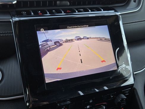 New 2025 Jeep Grand Cherokee L Altitude image 10