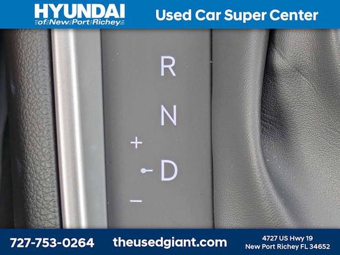 Certified 2023 Hyundai Venue SEL FWD image 24