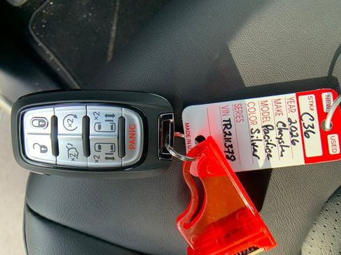 New 2026 Chrysler Pacifica Select w/ S Appearance Package AWD/4WD image 28