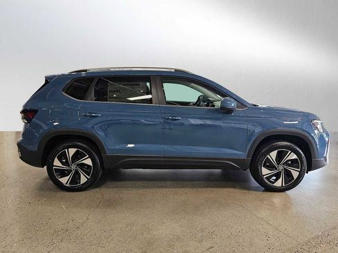 New 2025 Volkswagen Taos SE image 2