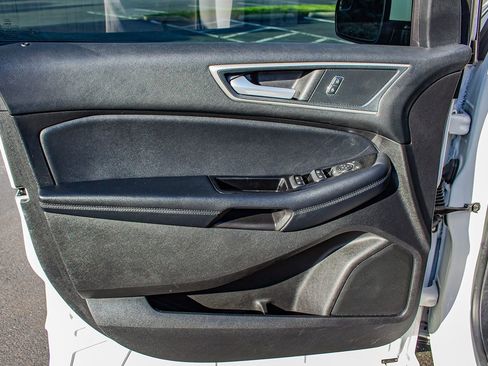 Used 2018 Ford Edge SEL w/ Equipment Group 201A AWD/4WD image 13