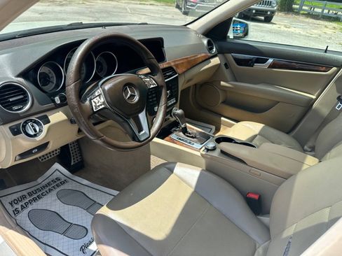 Used 2014 Mercedes-Benz C 250 Sedan image 10