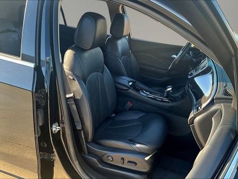 Used 2017 Buick Envision Essence FWD image 27