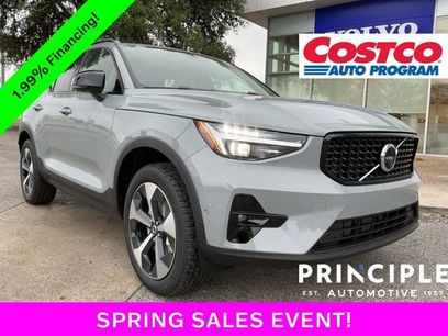 New 2026 Volvo XC40 B5 Plus w/ Protection Package Premier