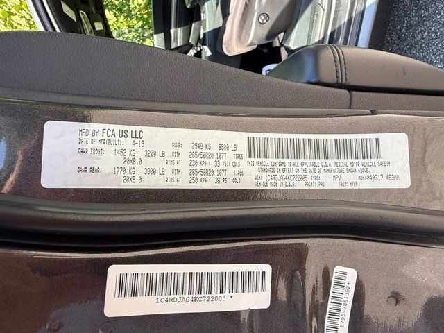 Used 2019 Dodge Durango SXT AWD/4WD image 34