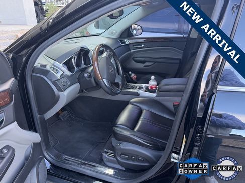 Used 2011 Cadillac SRX Luxury image 5