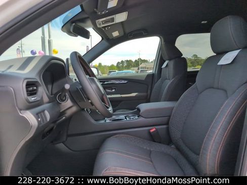 New 2026 Honda Pilot Sport image 13