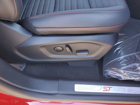 New 2026 Ford Explorer ST-Line w/ ST-Line Street Pack image 35