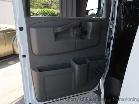 Used 2020 Chevrolet Express 2500 w/ Enhanced Convenience Package RWD image 13