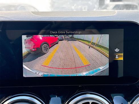 Used 2021 Mercedes-Benz GLA 250 w/ Premium Package image 14