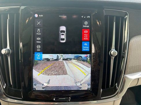 Used 2023 Volvo S90 B6 Plus AWD/4WD image 8