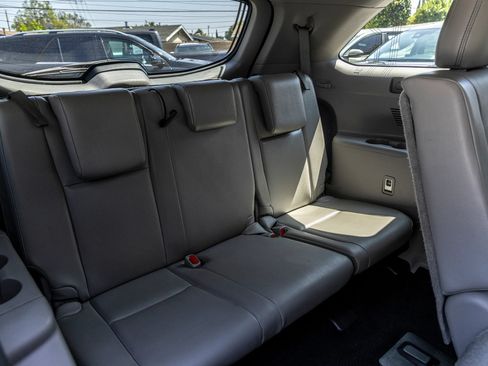 Used 2019 Toyota Highlander Limited AWD/4WD image 29