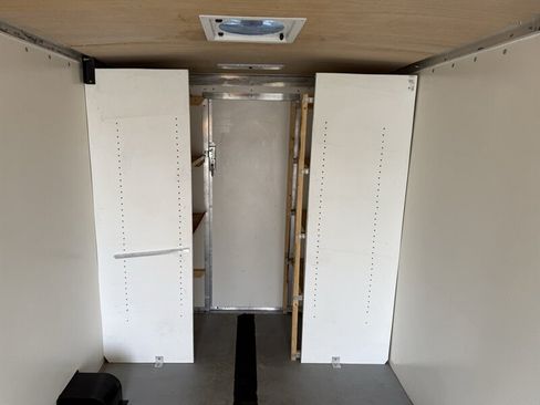 Used 2022 Chevrolet Express 3500 w/ Power Convenience Package RWD image 9