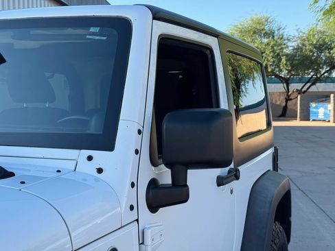 Used 2011 Jeep Wrangler Rubicon w/ PWR Convenience Group AWD/4WD image 52