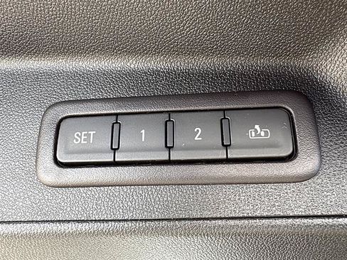 Used 2022 Chevrolet Equinox Premier AWD/4WD image 33