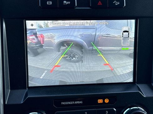 Used 2017 Ford F250 XLT w/ XLT Premium Package AWD/4WD image 19