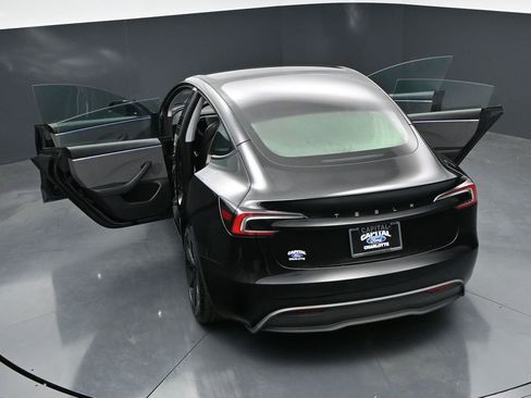 Used 2024 Tesla Model 3 Standard Range RWD image 30