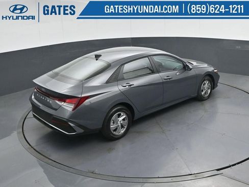 New 2026 Hyundai Elantra SE FWD image 42