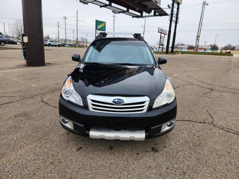 Used 2011 Subaru Outback 2.5i Limited image 9