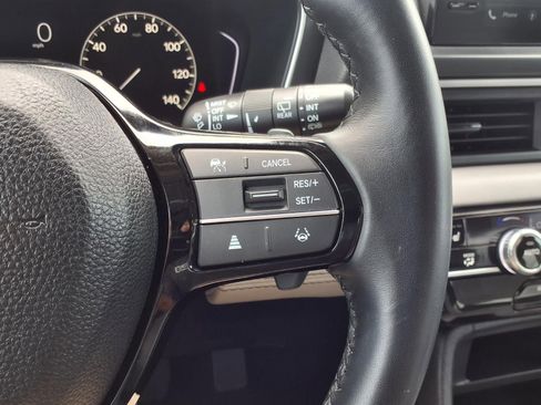 Used 2025 Honda Pilot EX-L image 16
