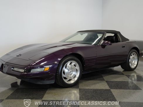 Used 1993 Chevrolet Corvette Convertible image 22