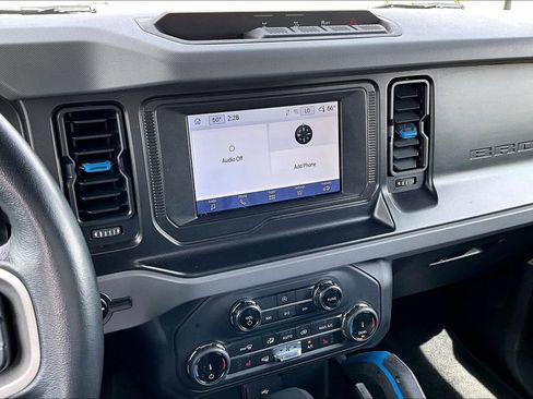 Used 2022 Ford Bronco Black Diamond AWD/4WD image 6