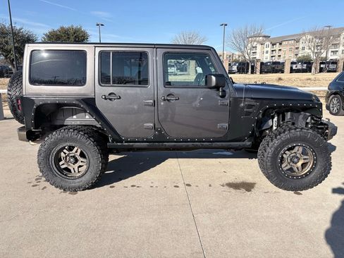 Used 2017 Jeep Wrangler 75th Anniversary image 3
