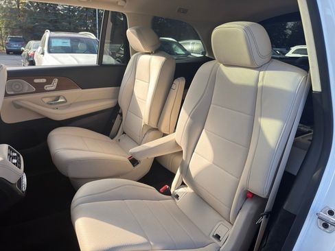 Certified 2022 Mercedes-Benz GLS 450 4MATIC image 26