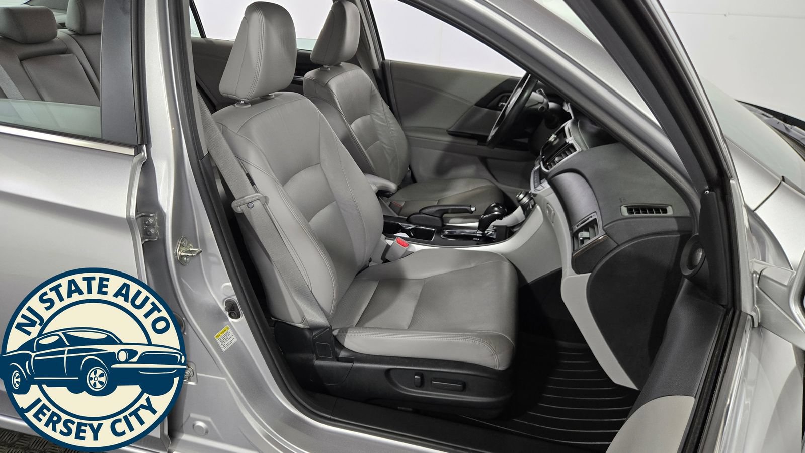 Used 2015 Honda Accord EX-L image 37