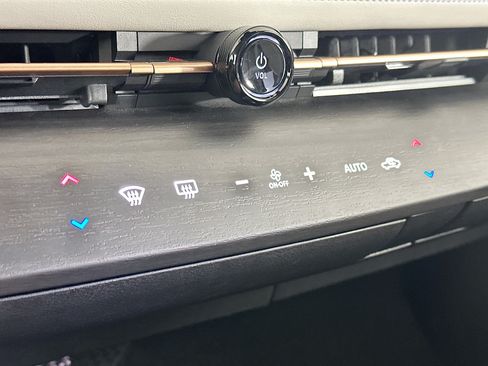 Used 2024 Nissan Ariya AWD image 24