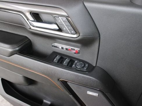 Used 2022 GMC Sierra 1500 AT4 w/ AT4 Premium Package AWD/4WD image 19