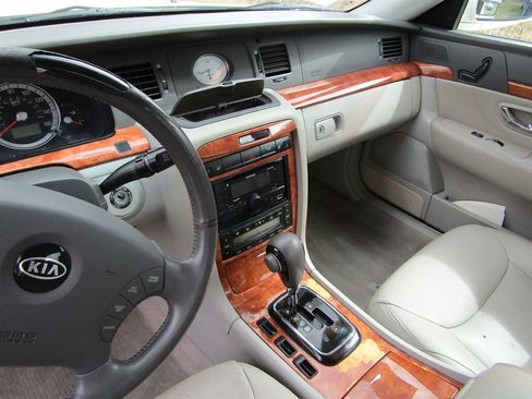 Used 2006 Kia Amanti image 9