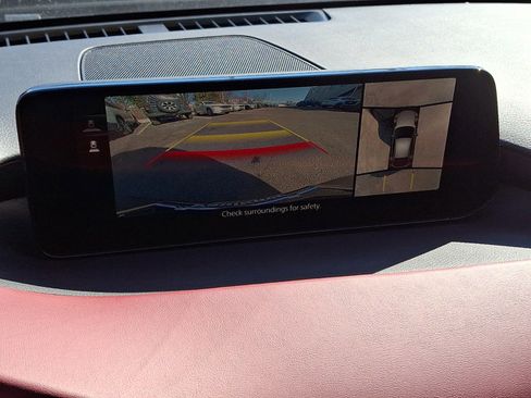 New 2026 MAZDA MAZDA3 Hatchback w/Premium Plus Pkg image 17