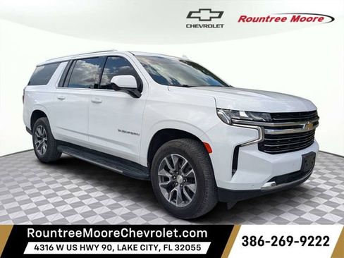 Used 2022 Chevrolet Suburban LT RWD image 1